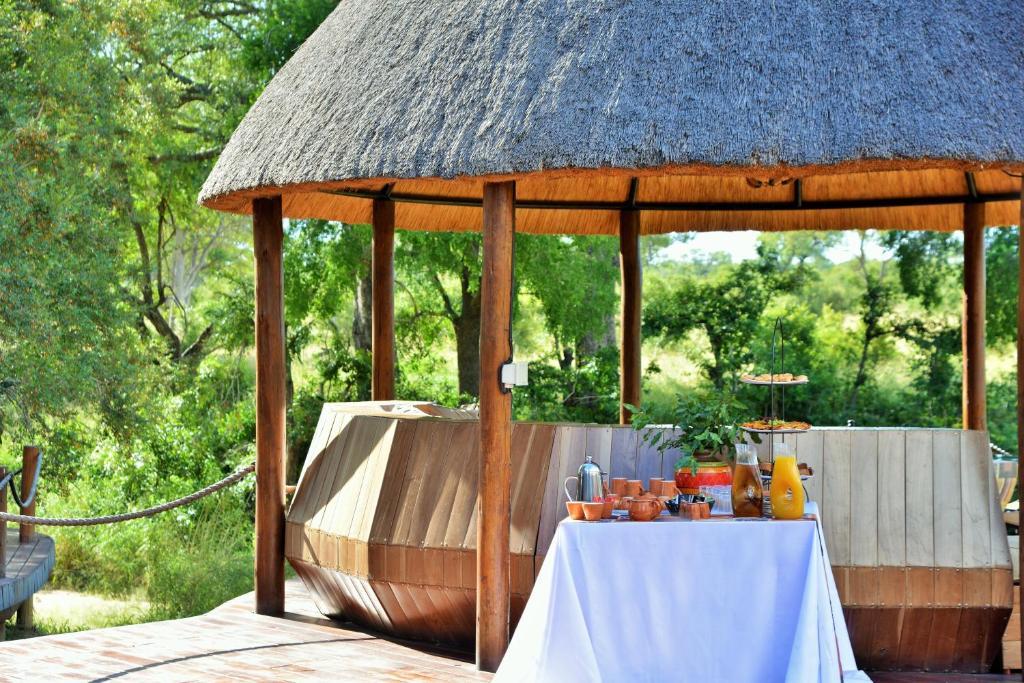 Hoyo Hoyo Safari Lodge Mluwati Concession Bagian luar foto